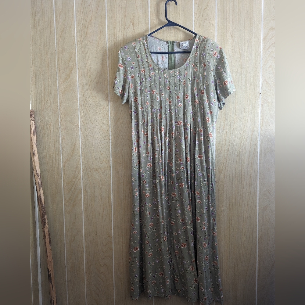 VTG 90s Bentley Sage Green Floral Dress Pleated Chest Plus Size 16 Tie Waist